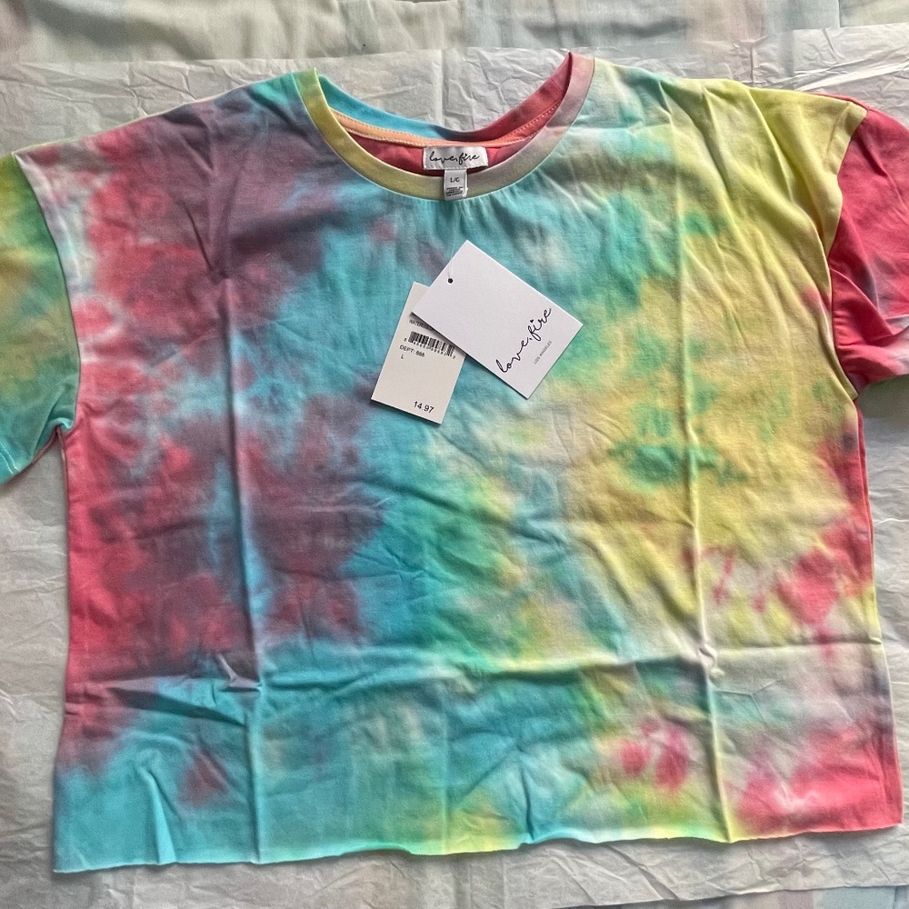 Lovefire Girls tie-dye large t-shirt  (crop top)
